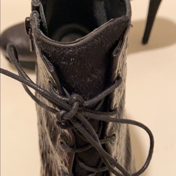 Stuart Weitzman Booties Size 10.5 - Picture 16 of 16